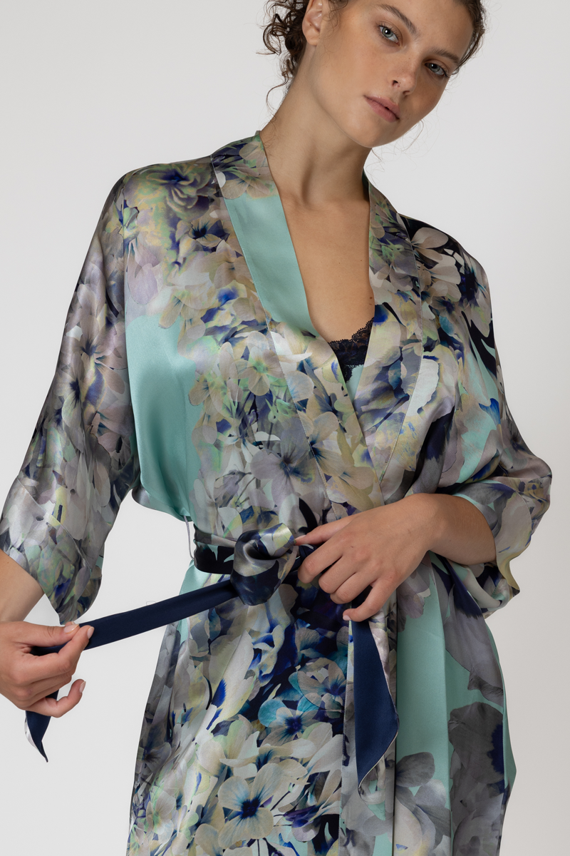 Tranquil Short Robe