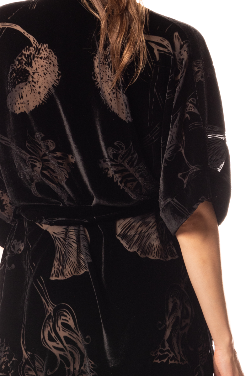 Fabergé Diva Velvet Short Robe