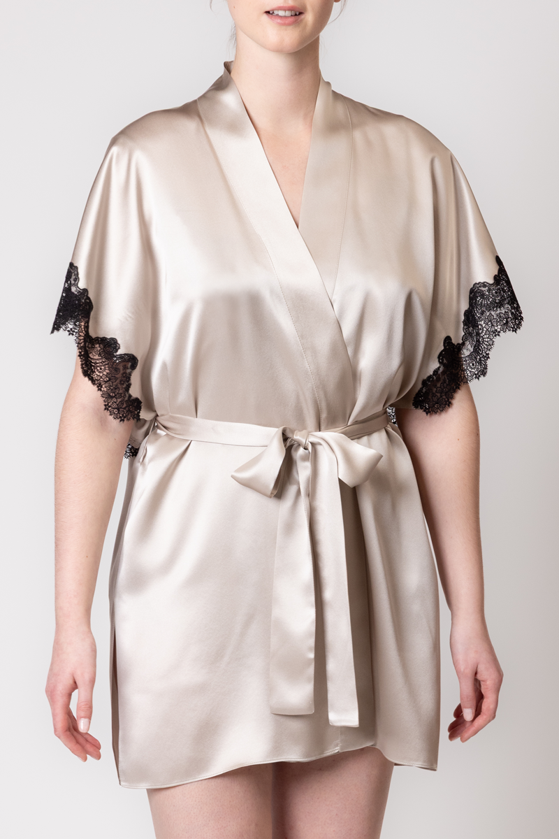 Lila Black Label Short Wrap