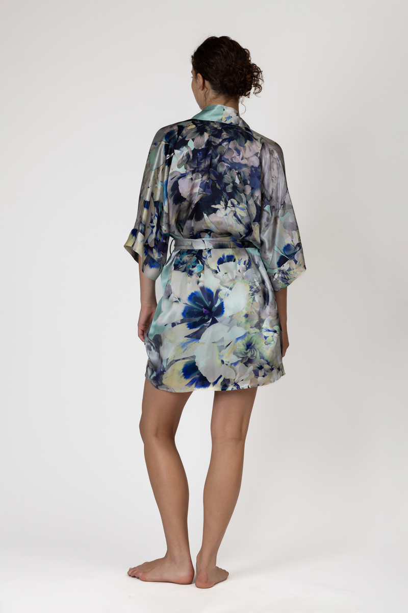 Tranquil Short Robe